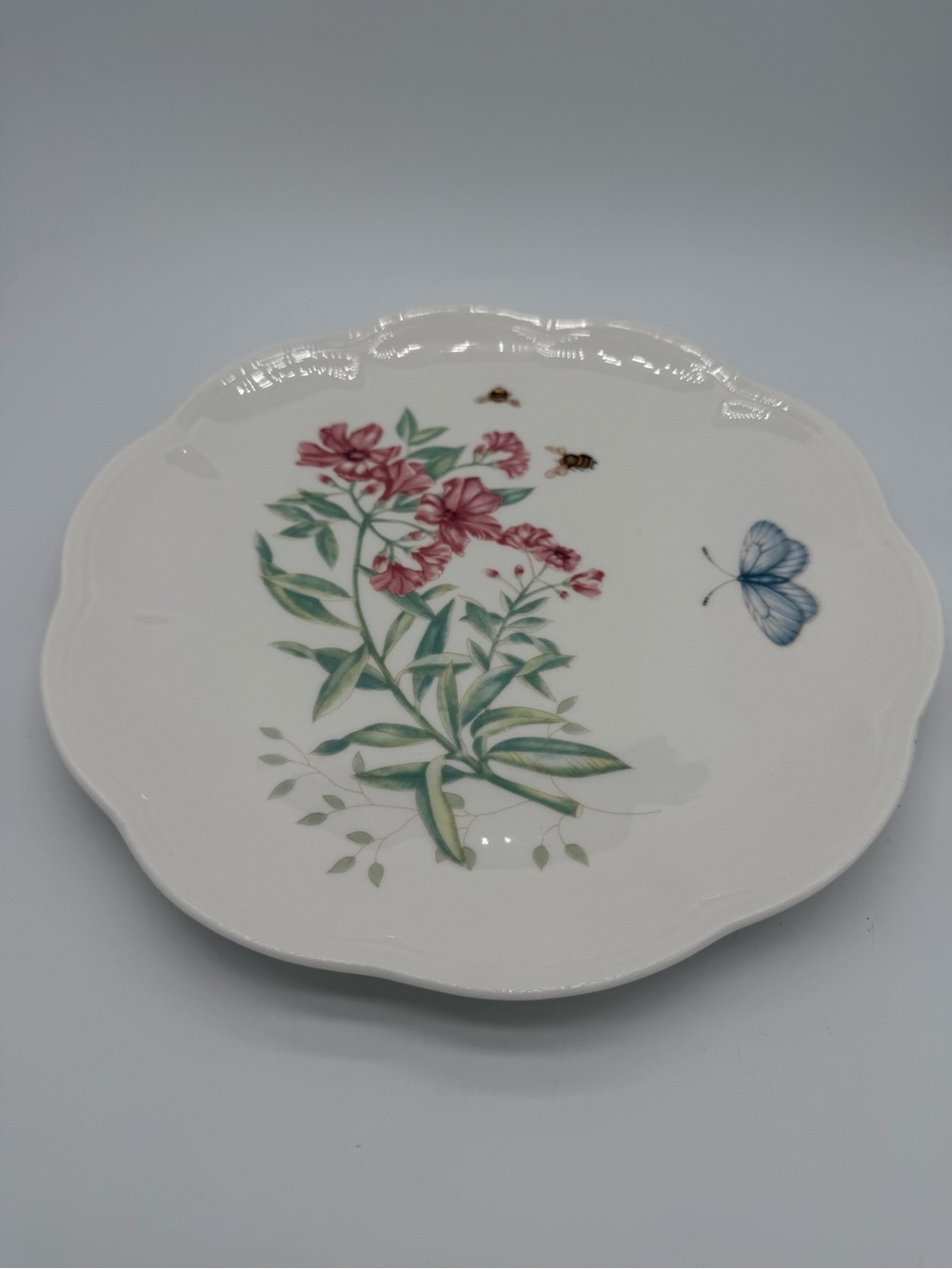 Lenox Butterfly Meadow Swallowtail Plate Scalloped Louise Le Luyer Botanical Bee